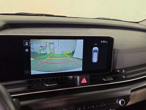 Certified 2025 Kia Carnival FWD image 18