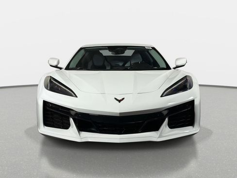 Used 2025 Chevrolet Corvette Z06 RWD image 8