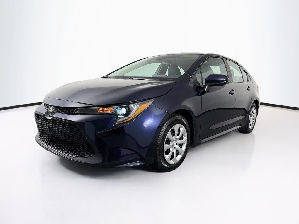 Used 2022 Toyota Corolla LE FWD image 3