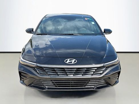 Certified 2025 Hyundai Elantra Sport image 2