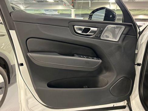 Used 2023 Volvo XC60 B5 Ultimate w/ Climate Package AWD/4WD image 9