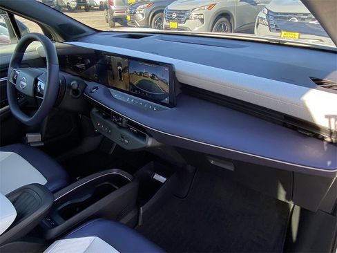 New 2026 Nissan Leaf Platinum+ image 10