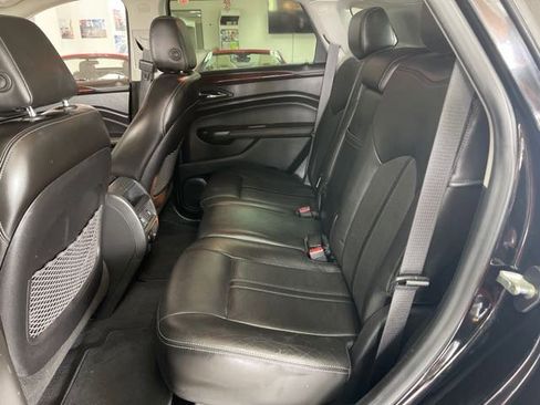 Used 2014 Cadillac SRX Luxury image 16