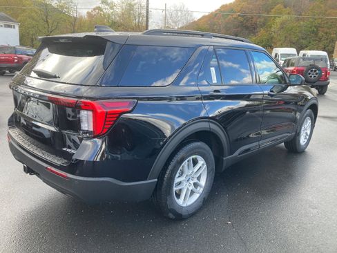 New 2026 Ford Explorer Active image 5