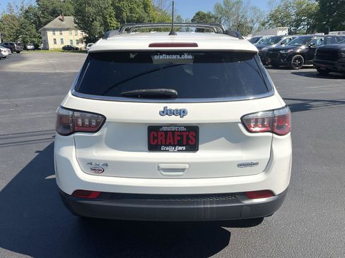 Used 2019 Jeep Compass Latitude w/ Popular Equipment Group AWD/4WD image 4