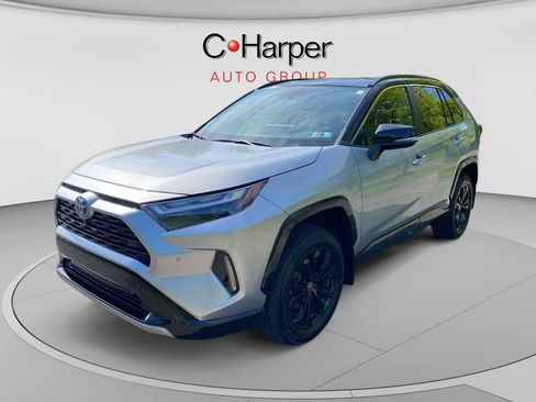Used 2023 Toyota RAV4 XSE AWD/4WD image 7