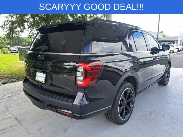 Used 2023 Ford Expedition Limited AWD/4WD image 6