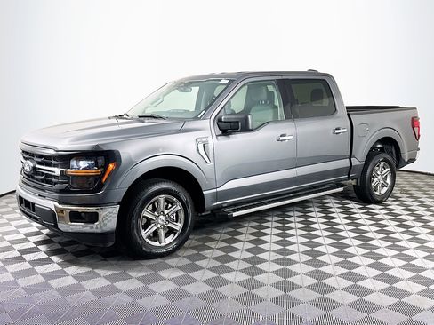 Used 2025 Ford F150 XLT w/ Equipment Group 301A Standard image 4