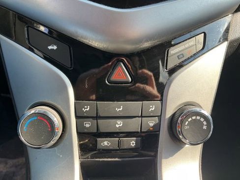 Used 2016 Chevrolet Cruze LT image 19