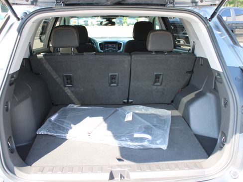 Used 2021 GMC Terrain SLE w/ Elevation Edition FWD image 9
