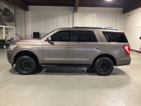 Used 2019 Ford Expedition XLT w/ Equipment Group 201A image 2