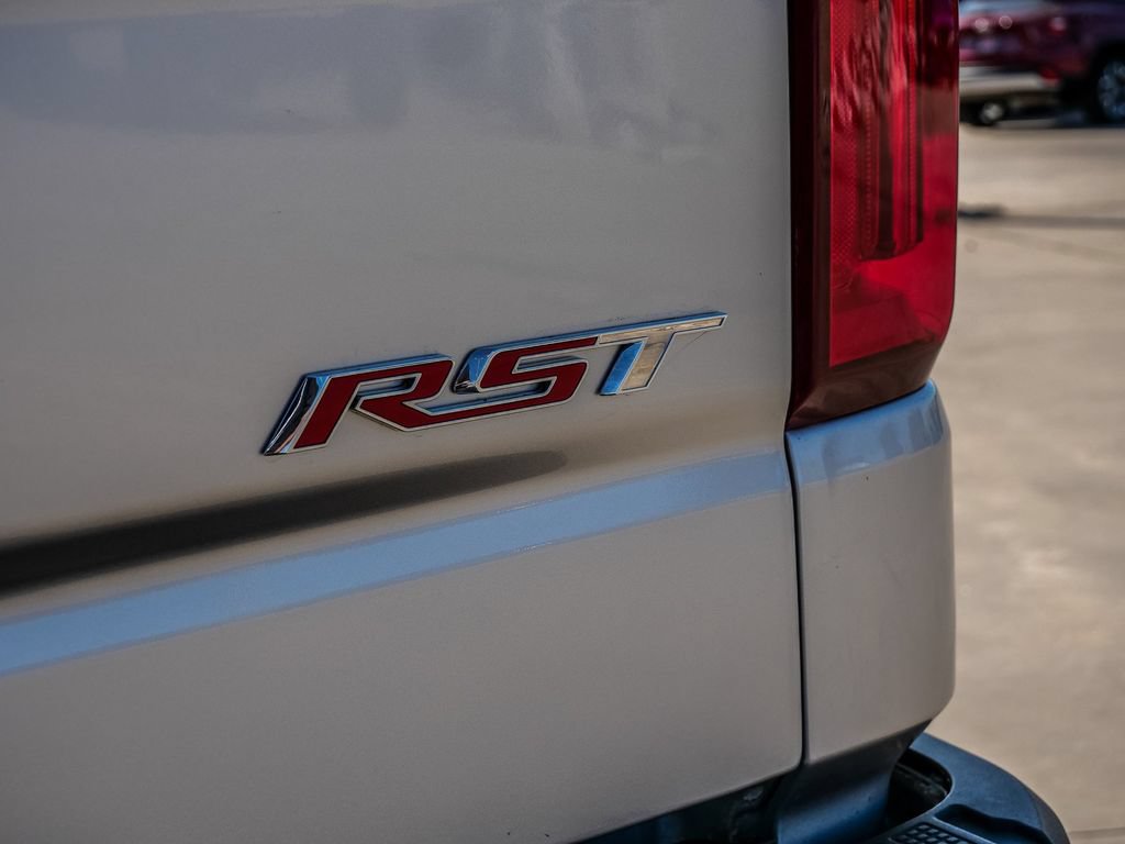 Used 2021 Chevrolet Silverado 1500 RST w/ Convenience Package II AWD/4WD image 13