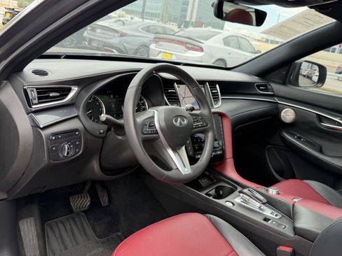 Used 2023 INFINITI QX50 Sport FWD image 16