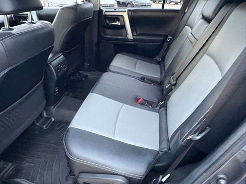 Used 2019 Toyota 4Runner SR5 Premium image 34