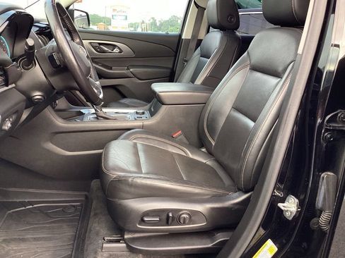 Used 2020 Chevrolet Traverse Premier w/ LPO, Floor Liner Package AWD/4WD image 15