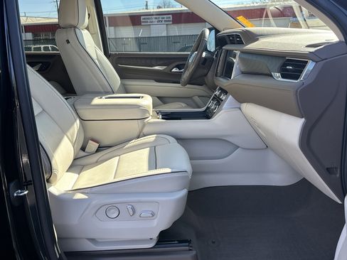Certified 2022 GMC Yukon XL Denali image 12