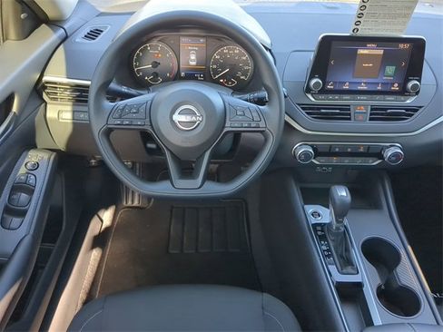 New 2025 Nissan Altima 2.5 S image 14