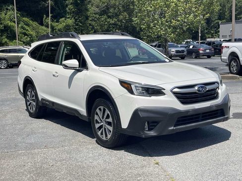 Used 2020 Subaru Outback Premium w/ Popular Package #1 AWD/4WD image 5