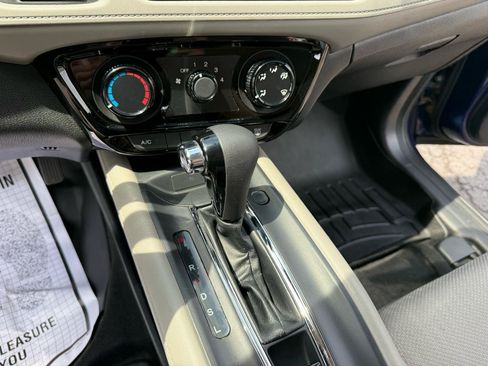 Used 2016 Honda HR-V LX image 15