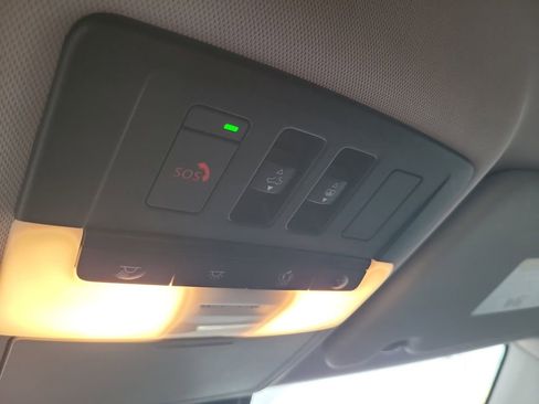 Used 2024 Mitsubishi Outlander AWD image 21