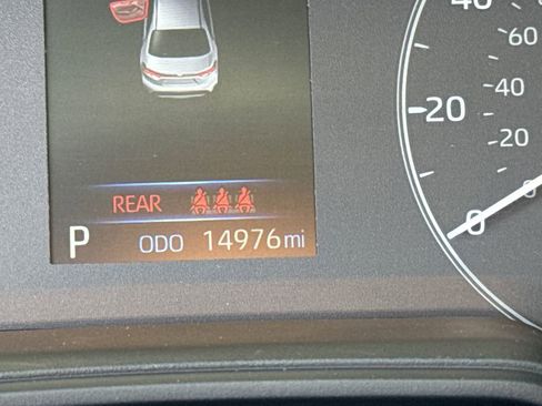 Used 2025 Toyota Corolla LE image 27