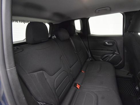 Certified 2022 Jeep Renegade Latitude w/ Convenience Group AWD/4WD image 22
