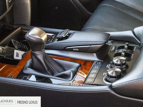 Used 2019 Lexus LX 570 4WD w/ Luxury Package image 21