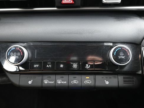 Used 2022 Hyundai Elantra SEL w/ Convenience Package image 16