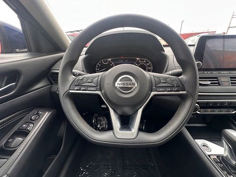 Used 2019 Nissan Altima 2.5 S FWD image 13