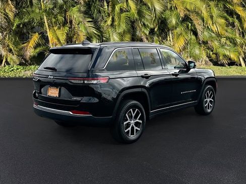 Used 2025 Jeep Grand Cherokee Limited image 5