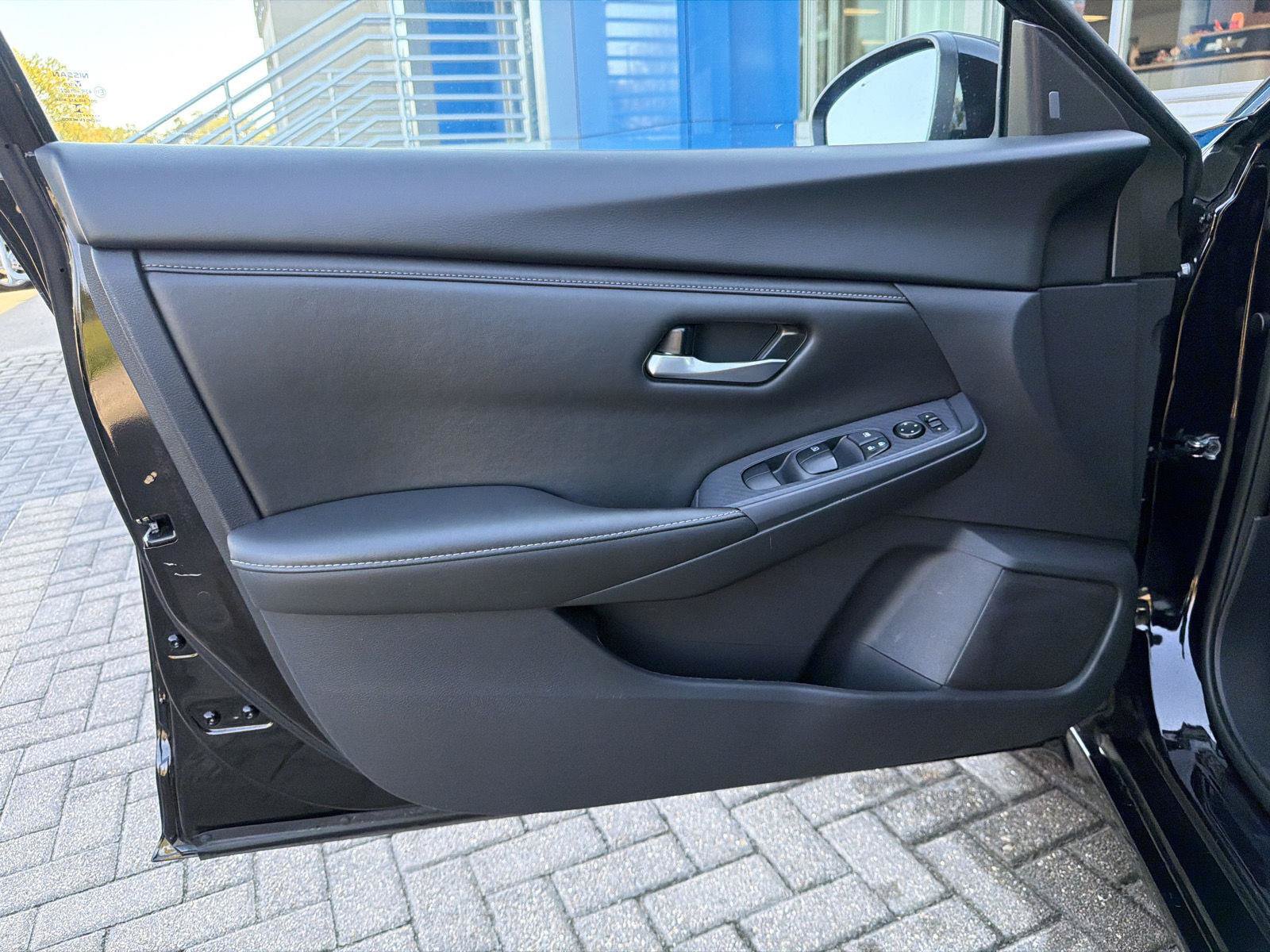 Used 2025 Nissan Sentra SV w/ All-Weather Package FWD image 12