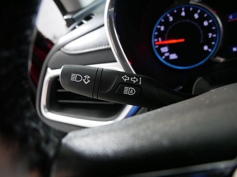 Used 2020 Chevrolet Equinox Premier AWD/4WD image 31