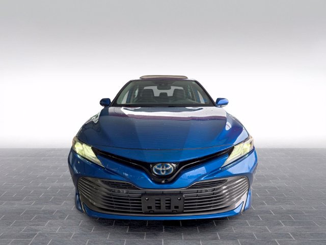 Used 2020 Toyota Camry XLE w/ Driver Assist Package FWD image 2