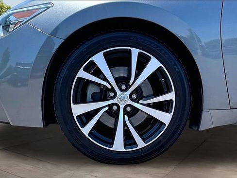 Certified 2017 Nissan Maxima Platinum FWD image 34