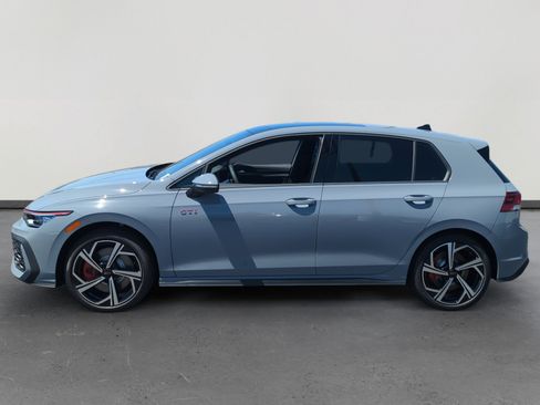 New 2025 Volkswagen Golf SE image 2