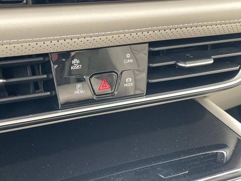 New 2026 Volkswagen Atlas SE FWD image 29
