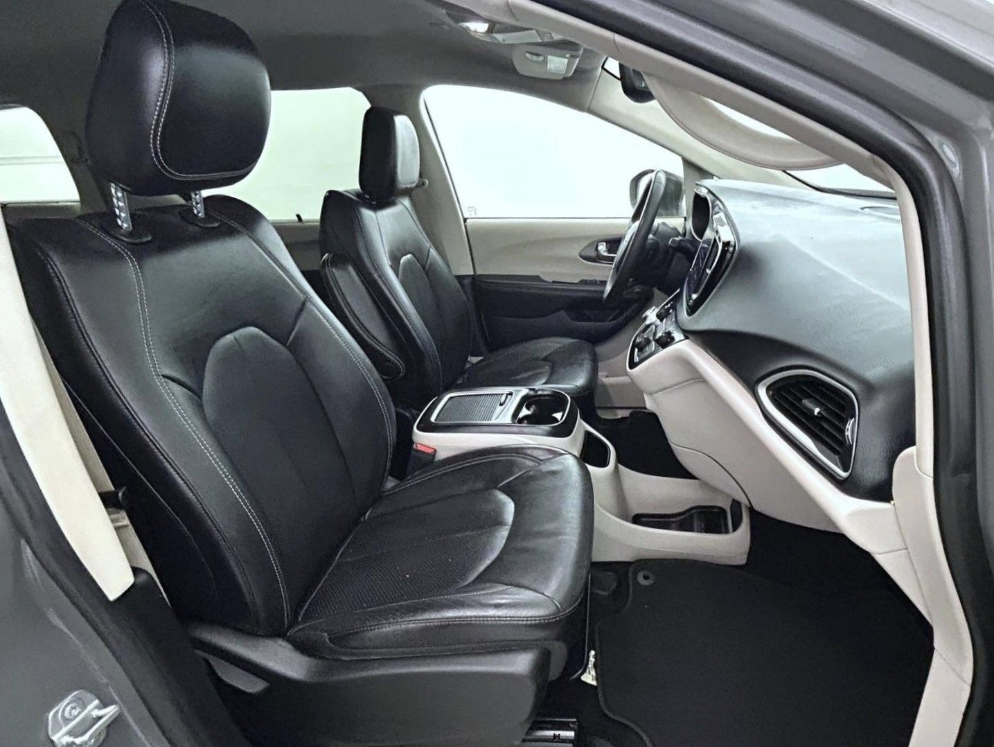 Certified 2022 Chrysler Pacifica Touring-L FWD image 15