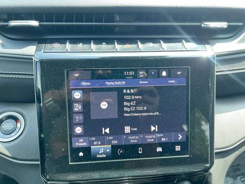 Used 2023 Jeep Grand Cherokee L Laredo RWD image 12
