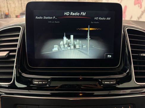 Used 2017 Mercedes-Benz GLE 350 image 27