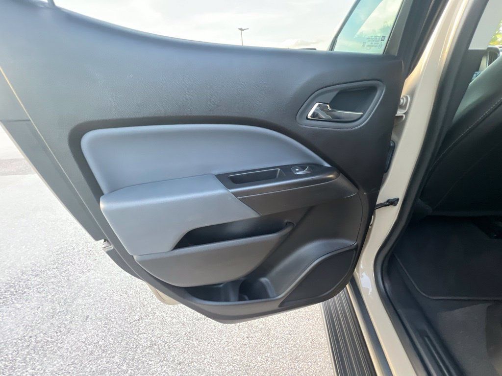 Used 2022 Chevrolet Colorado Z71 RWD image 28
