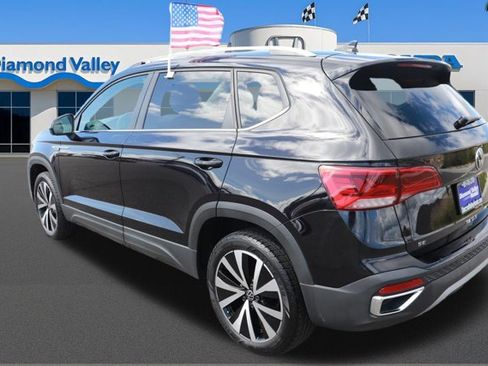 Used 2024 Volkswagen Taos SE image 4