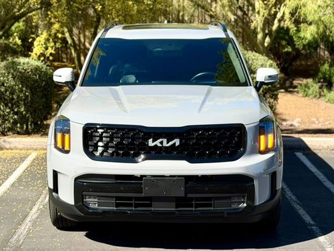 Used 2024 Kia Telluride SX Prestige X-Line image 2
