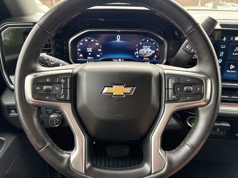 Used 2025 Chevrolet Silverado 2500 LT w/ Convenience Package AWD/4WD image 5