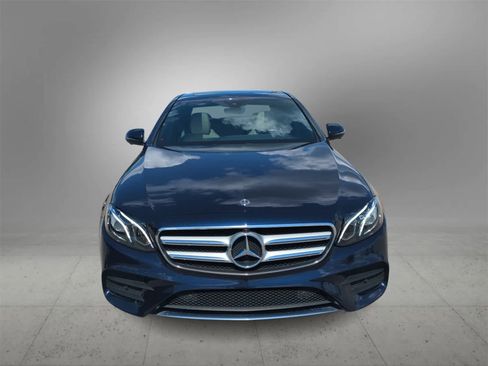 Used 2020 Mercedes-Benz E 350 Sedan image 3