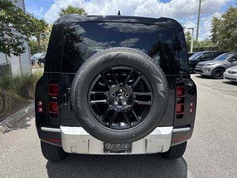 Certified 2025 Land Rover Defender 110 S AWD/4WD image 7