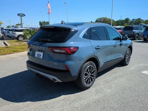 Used 2025 Ford Escape SE w/ PHEV Premium Package FWD image 4