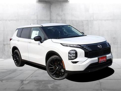 New 2026 Nissan Rogue SL AWD/4WD image 2