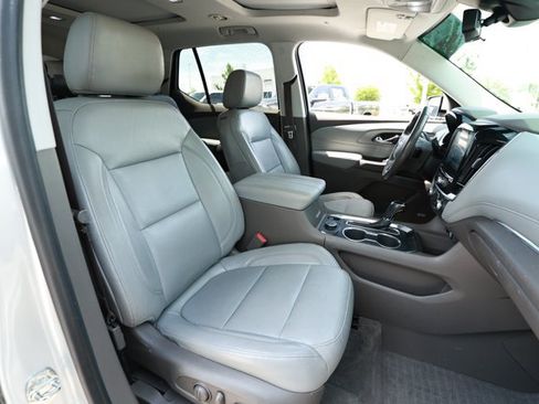 Used 2019 Chevrolet Traverse LT w/ LT Premium Package FWD image 28