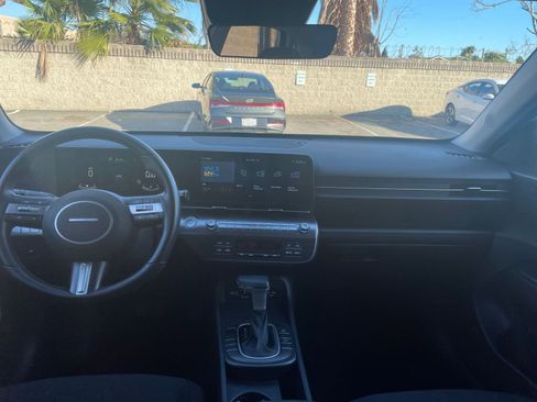 Used 2025 Hyundai Kona SEL image 34