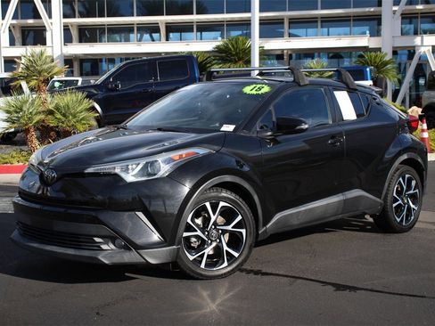 Used 2018 Toyota C-HR XLE image 1